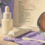 Biotulin danger : flacon de sérum sur peau et ingrédients INCI