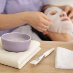 C est quoi un peeling : acides sur peau du visage