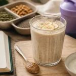 Complément alimentaire prise de poids : smoothie maison, yaourt et flocons d’avoine